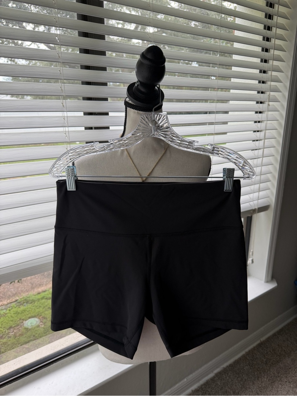 Lululemon Women's Align Shorts Black 6 Inch Biker Shorts Spandex